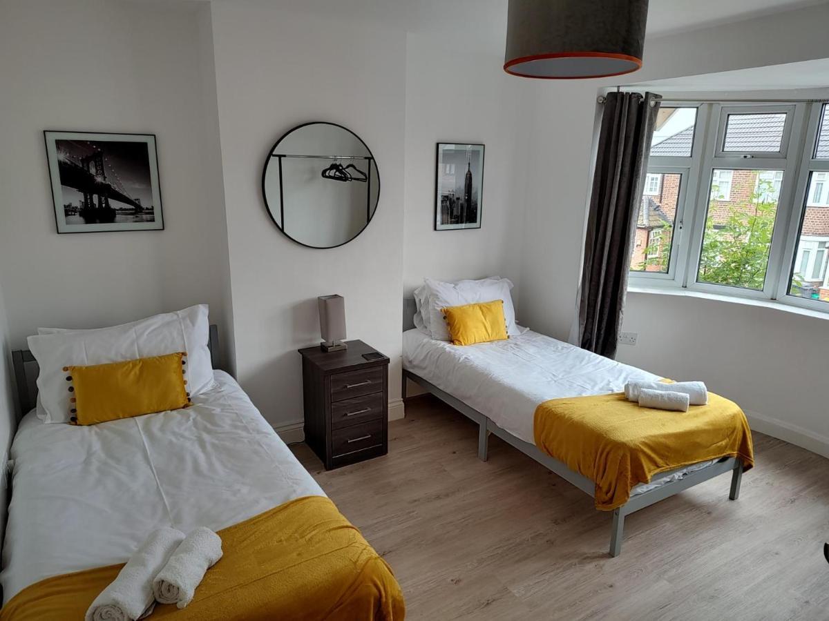 Wavertree Drive 3 Bed Contractor Home In Лестер Экстерьер фото