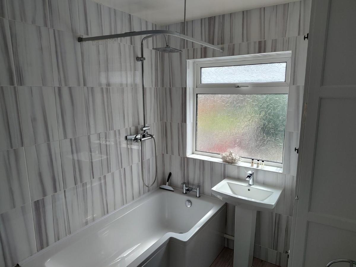 Wavertree Drive 3 Bed Contractor Home In Лестер Экстерьер фото