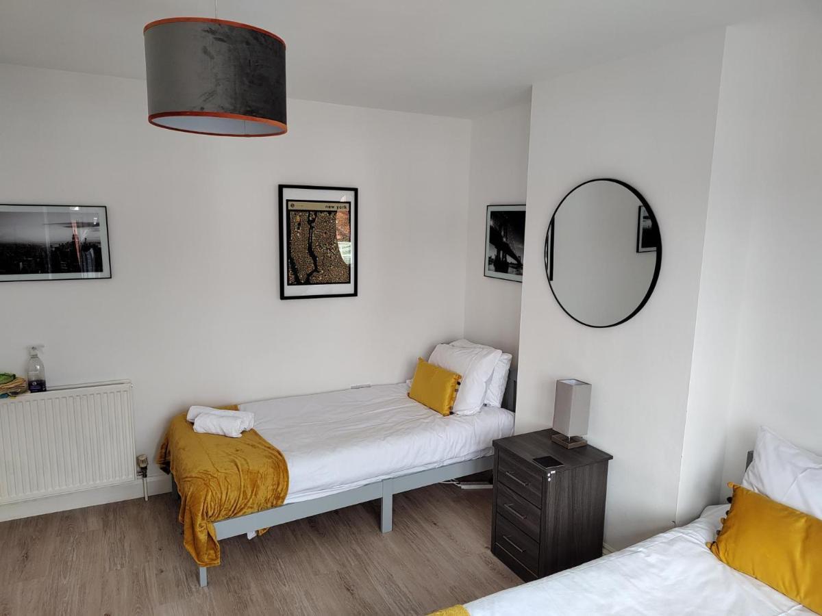 Wavertree Drive 3 Bed Contractor Home In Лестер Экстерьер фото