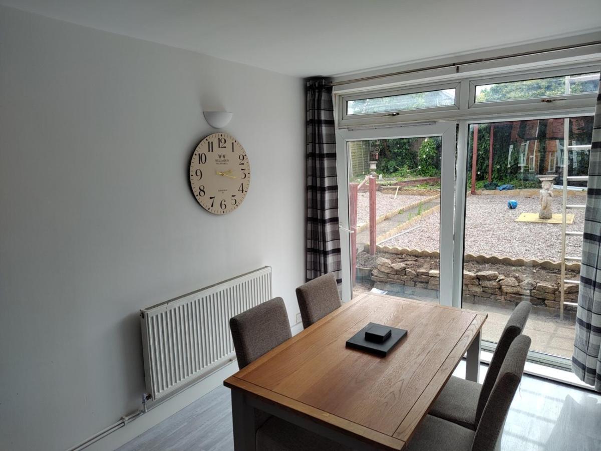 Wavertree Drive 3 Bed Contractor Home In Лестер Экстерьер фото