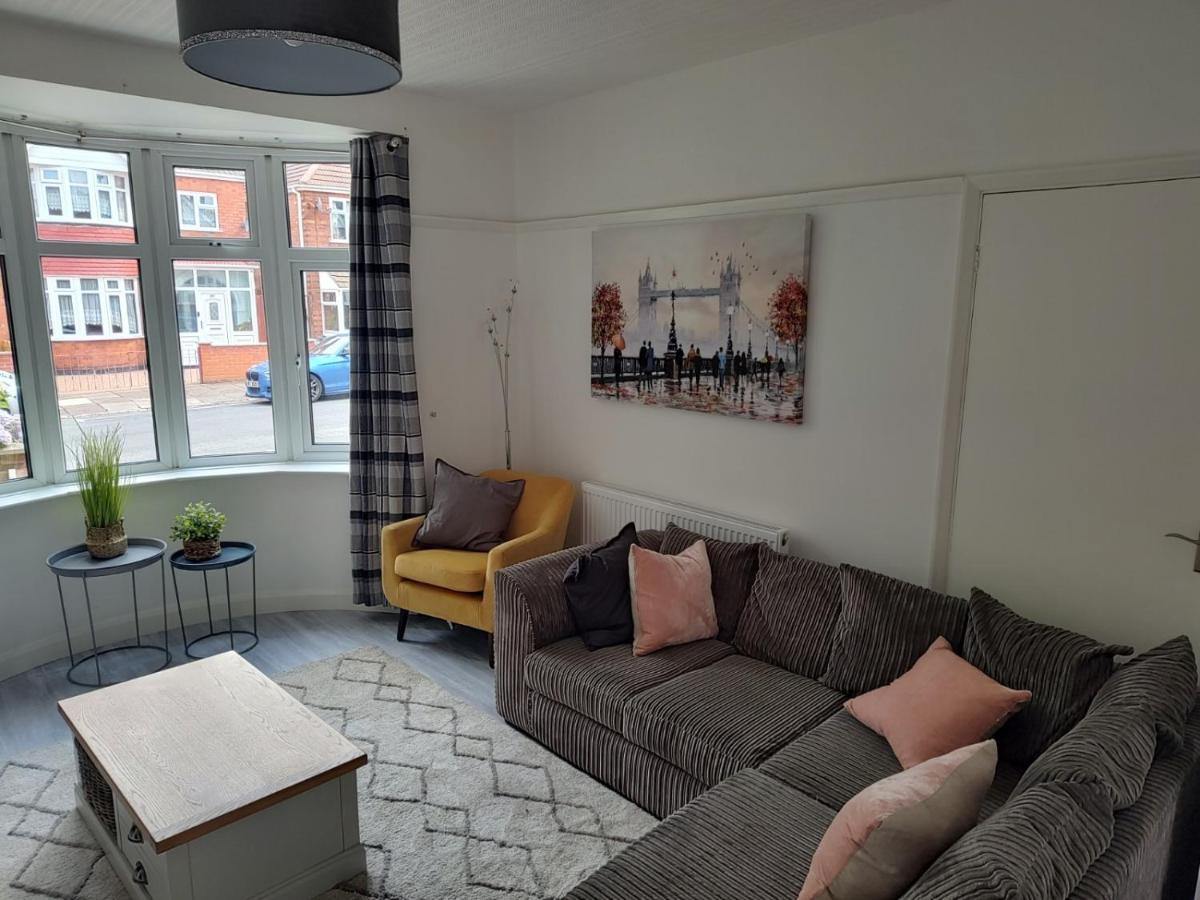 Wavertree Drive 3 Bed Contractor Home In Лестер Экстерьер фото