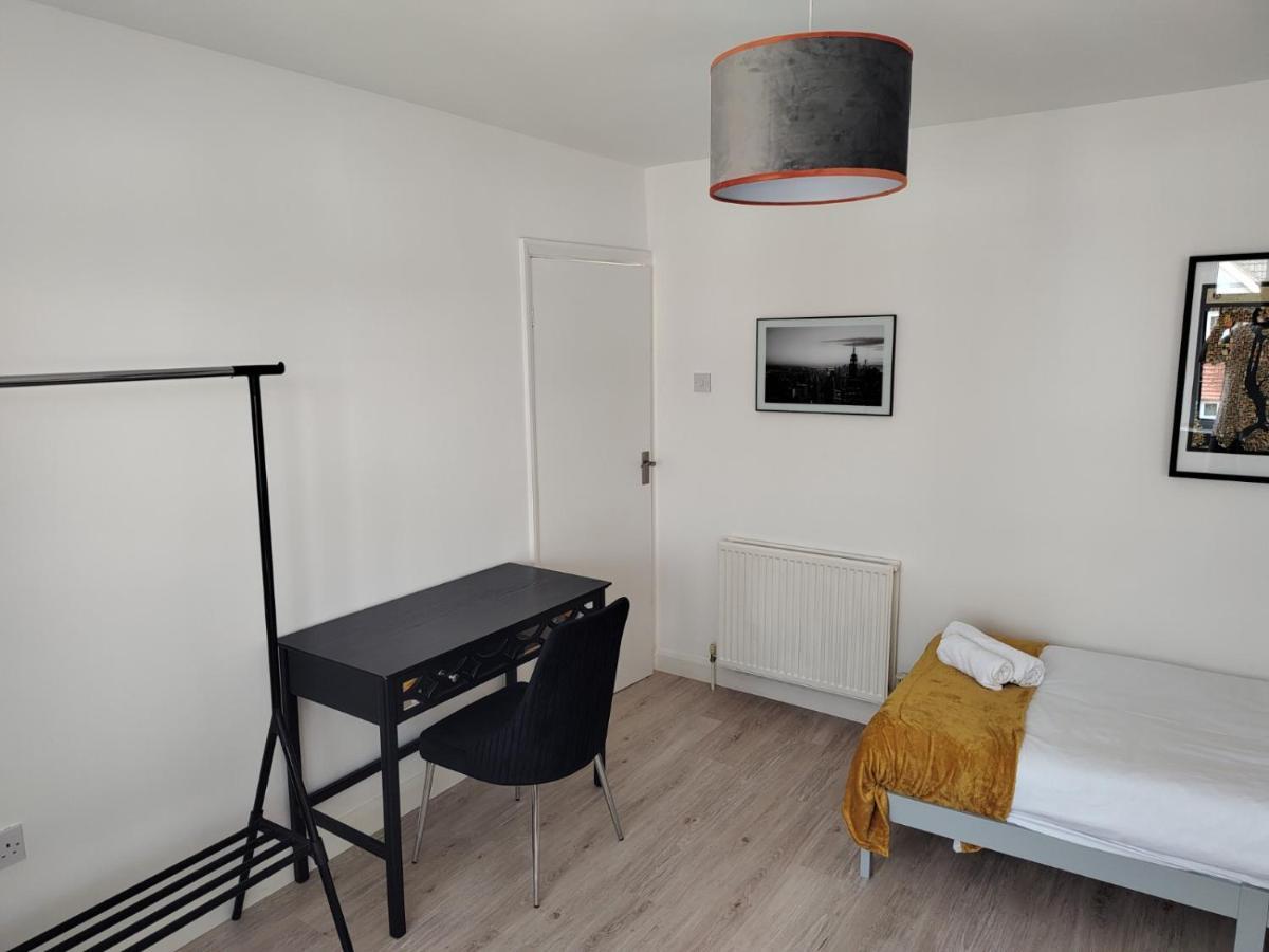 Wavertree Drive 3 Bed Contractor Home In Лестер Экстерьер фото